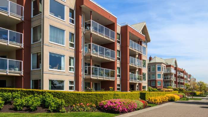 Residencial con jardines